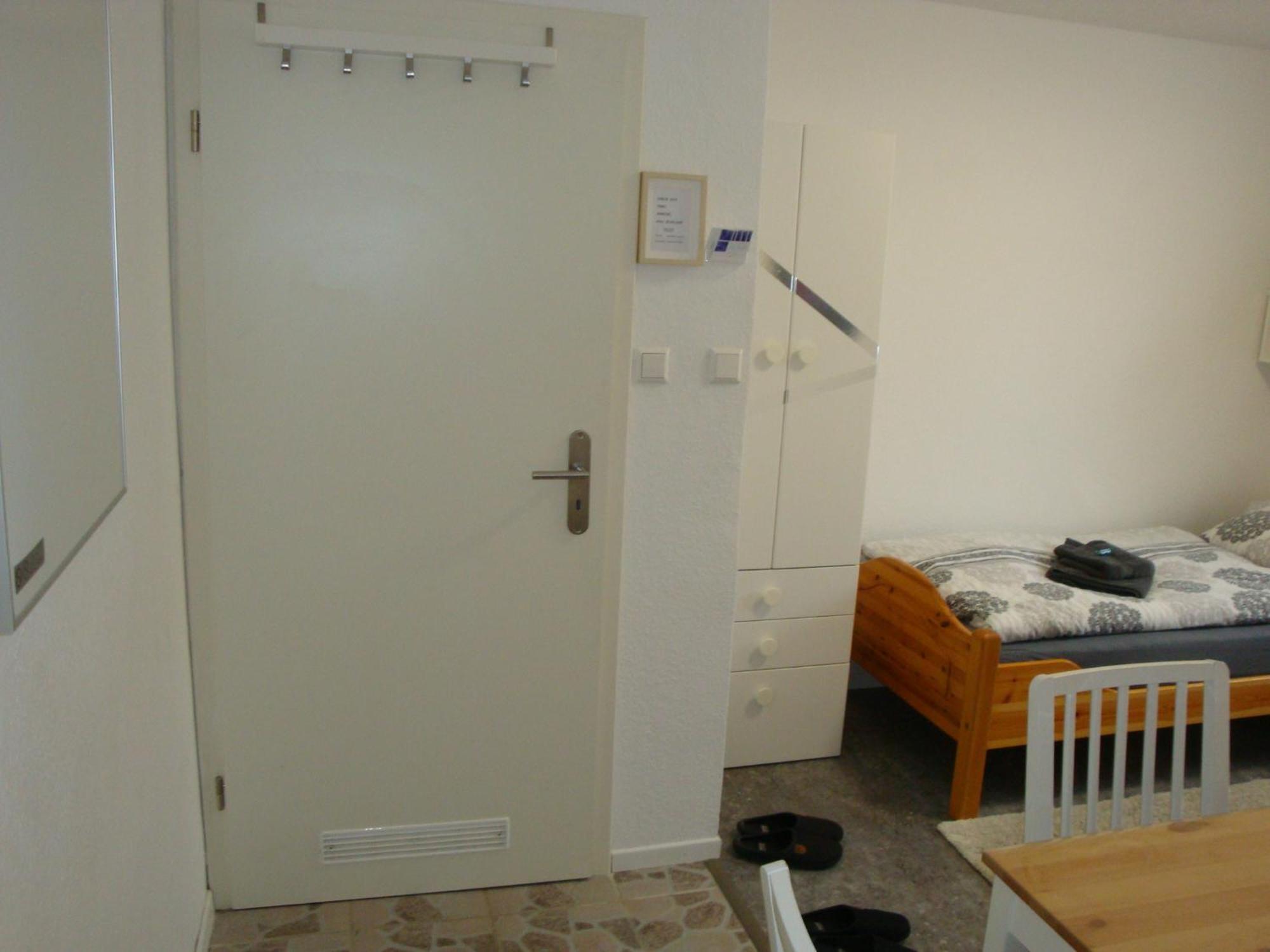 Cenet 1 Zimmer Apartment Sindelfingen Bagian luar foto
