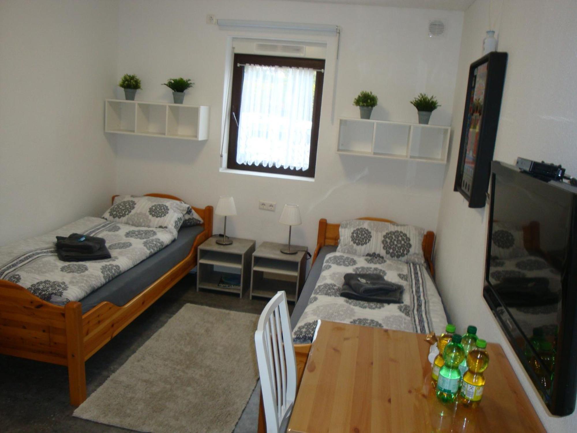 Cenet 1 Zimmer Apartment Sindelfingen Bagian luar foto