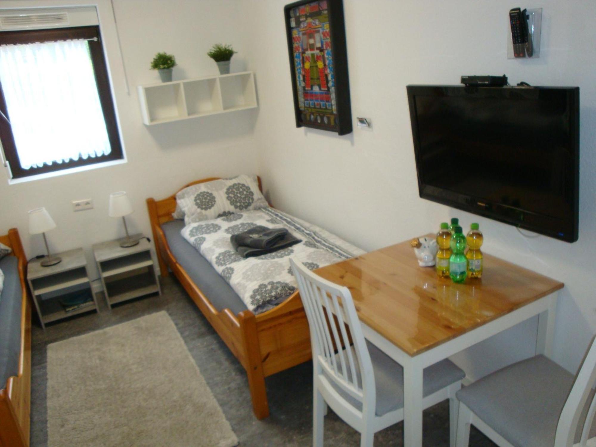 Cenet 1 Zimmer Apartment Sindelfingen Bagian luar foto